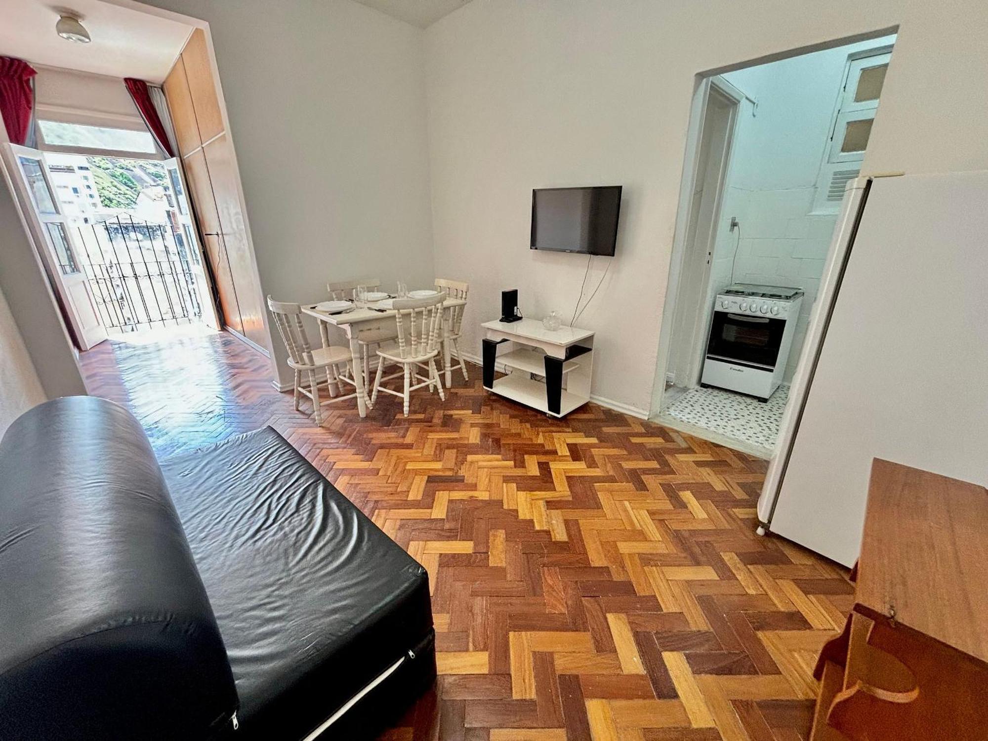 Apartemen Edificio Copamar